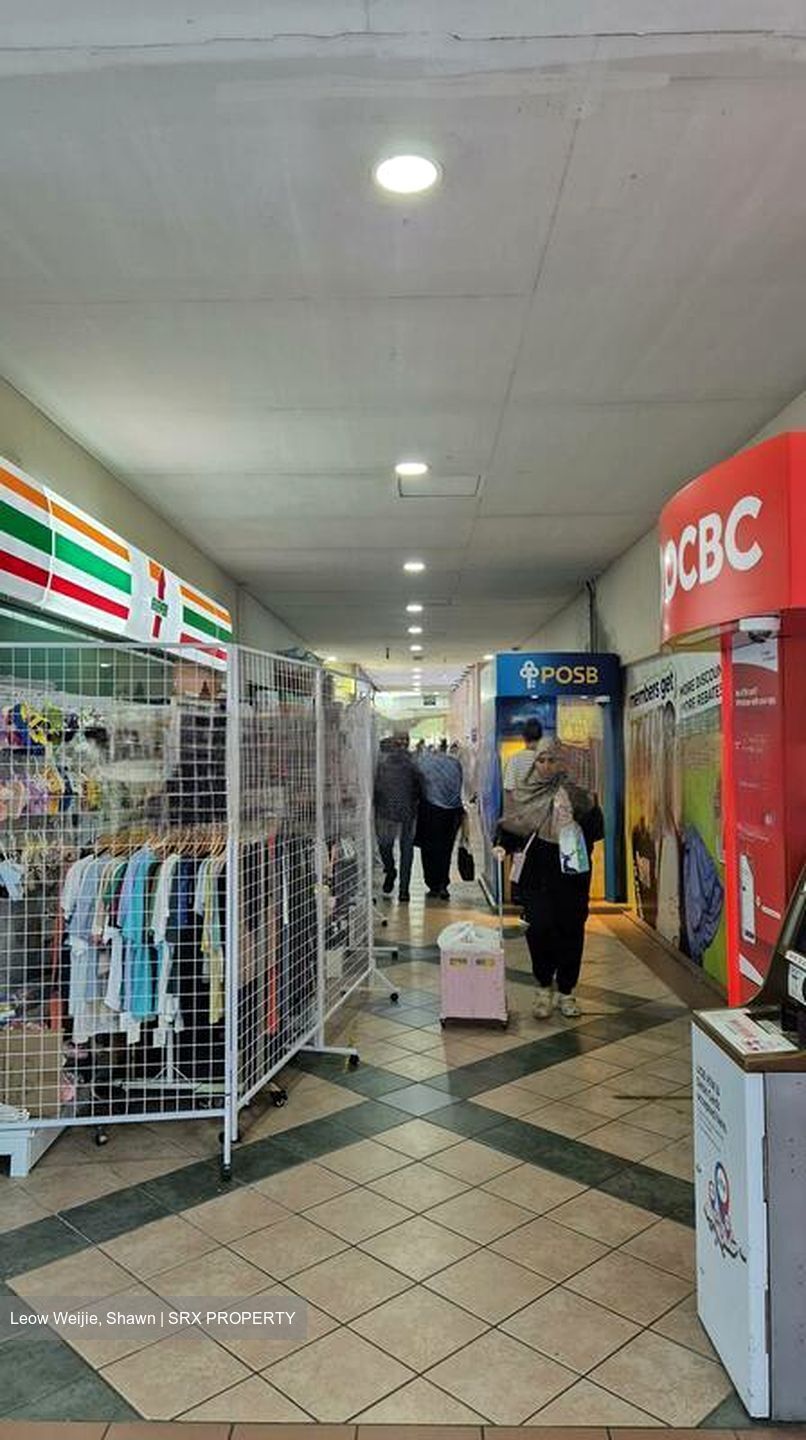 Tampines Street 32 (D18), Shop House #466786831